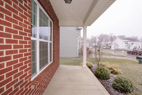 645 Hafton Cir, Maineville, OH 45039 photo 2