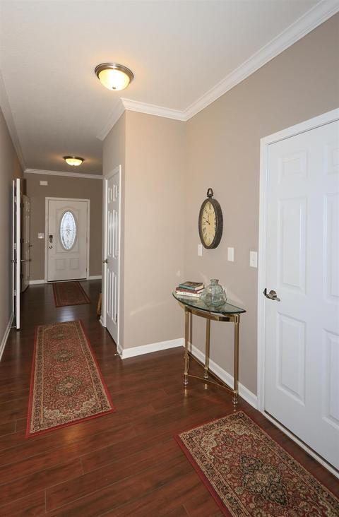 645 Hafton Cir, Maineville, OH 45039 photo 3