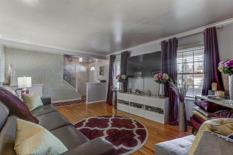 680 Evangeline Rd, Forest Park, OH 45240 photo 3