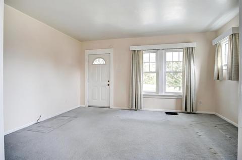 4451 Ebenezer Rd, Cincinnati, OH 45248 photo 7