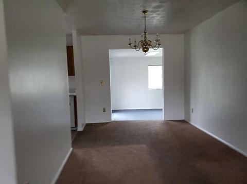 9385 Bluegate Dr, Cincinnati, OH 45231 photo 3