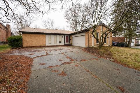 1733 Forester Dr, Cincinnati, OH 45240 photo 2