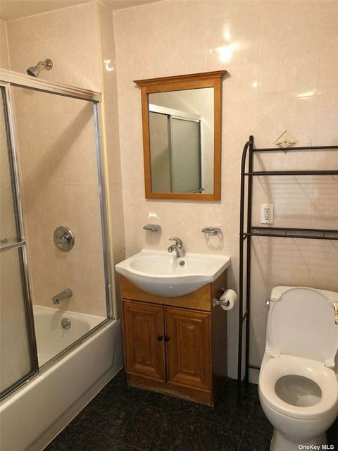 807 Blair Ave, Cincinnati, OH 45229 photo 3