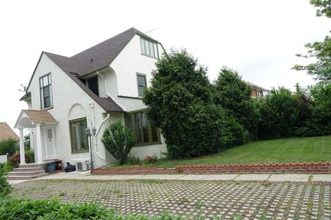 10703 Pippin Rd, Cincinnati, OH 45231 photo 2