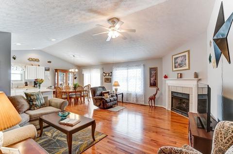305 Mackenzie Ct, Blanchester, OH 45107 photo 11