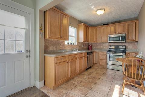 21 De Camp Ave, Cincinnati, OH 45216 photo 7