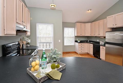 574 Williamsburg Ct, Cincinnati, OH 45244 photo 23