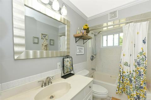 574 Williamsburg Ct, Cincinnati, OH 45244 photo 27