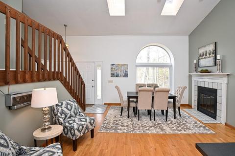 574 Williamsburg Ct, Cincinnati, OH 45244 photo 9