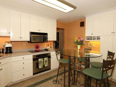 9994 Lakeside Dr, Cincinnati, OH 45231 photo 5