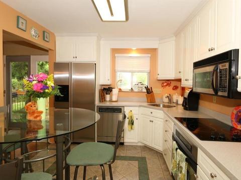 9994 Lakeside Dr, Cincinnati, OH 45231 photo 4
