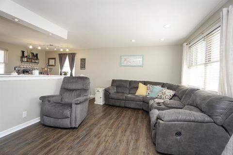 490 Odin Dr, Cincinnati, OH 45244 photo 5