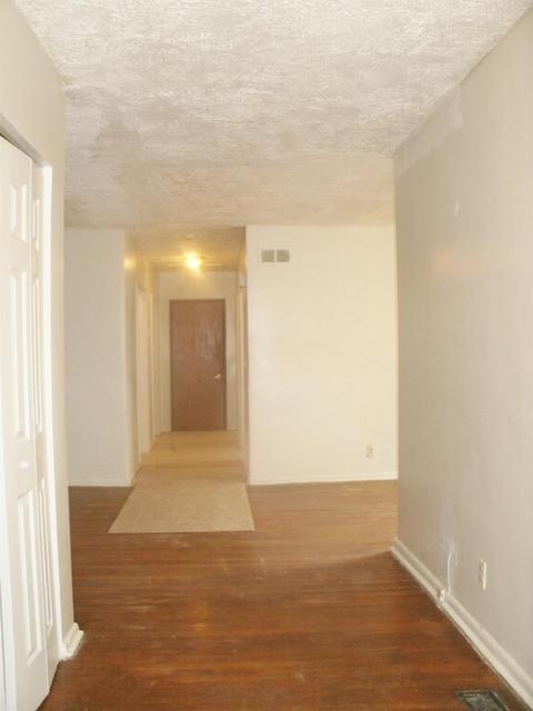 75 Ehrman Ave, Cincinnati, OH 45220 photo 2