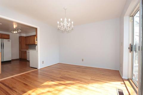 8510 Cavalier Dr, Cincinnati, OH 45231 photo 17