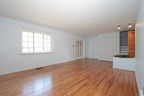 8510 Cavalier Dr, Cincinnati, OH 45231 photo 13