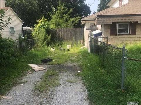 8510 Cavalier Dr, Cincinnati, OH 45231 photo 2