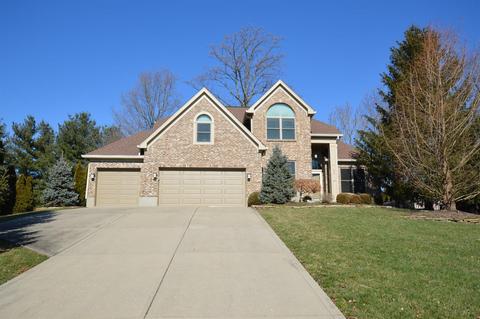 869 Castlebay Dr, Cincinnati, OH 45245 photo 2
