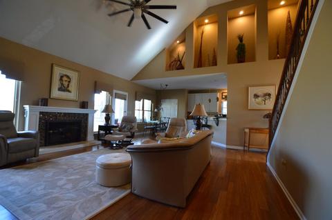 869 Castlebay Dr, Cincinnati, OH 45245 photo 21