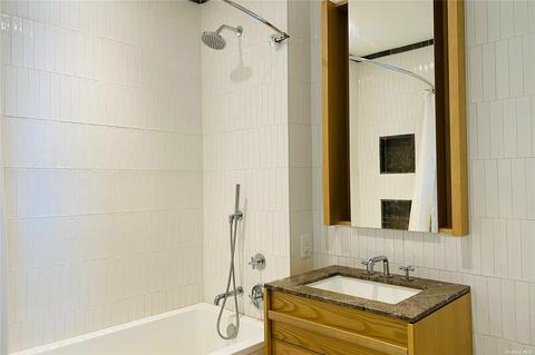 34 Brompton Ln, Greenhills, OH 45218 photo 13