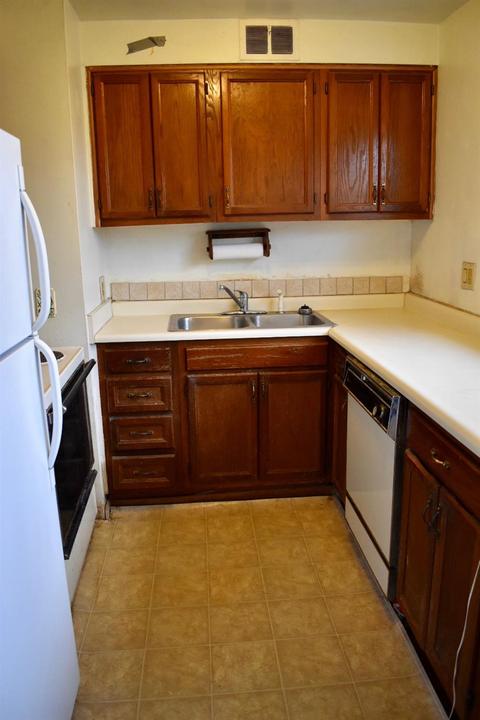 1006 Hempstead Dr, Cincinnati, OH 45231 photo 5