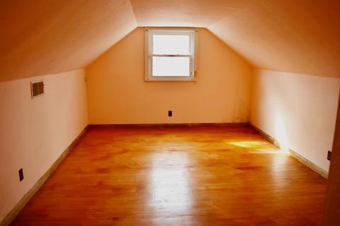 1006 Hempstead Dr, Cincinnati, OH 45231 photo 9