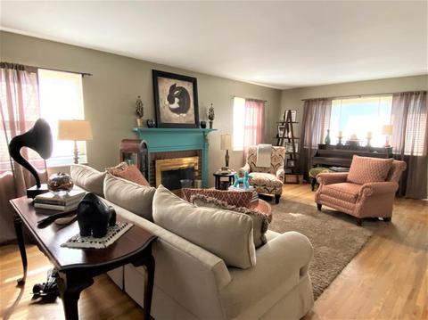 134 Junedale Dr, Greenhills, OH 45218 photo 4