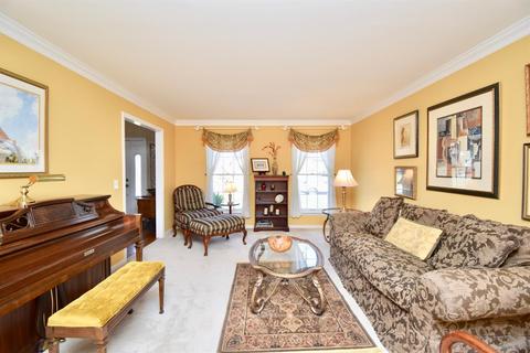 1002 Stream Ridge Ln, Cincinnati, OH 45255 photo 4
