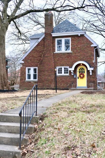 2959 Mignon Ave, Cincinnati, OH 45211 photo 1