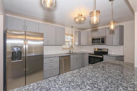 1018 Newcastle Dr, Cincinnati, OH 45231 photo 19
