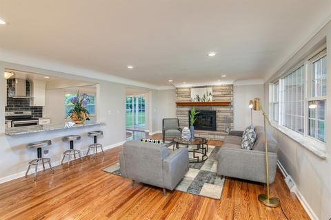 6561 Donjoy Dr, Blue Ash, OH 45242 photo 4