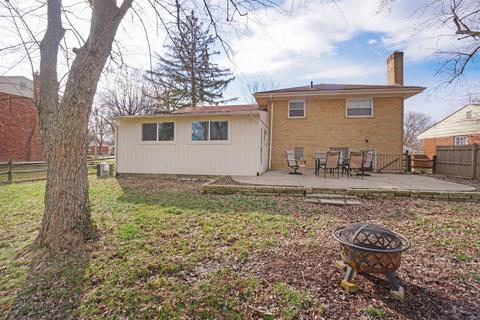 8675 Pringle Dr, Cincinnati, OH 45231 photo 4