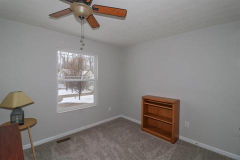 887 Ellery Dr, Cincinnati, OH 45245 photo 18