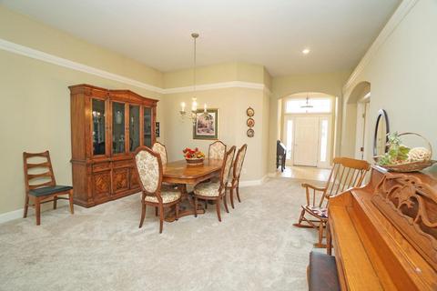 3501 Macpherson Pl, Cincinnati, OH 45245 photo 5