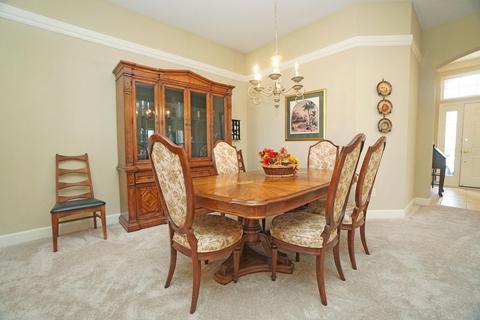 3501 Macpherson Pl, Cincinnati, OH 45245 photo 4