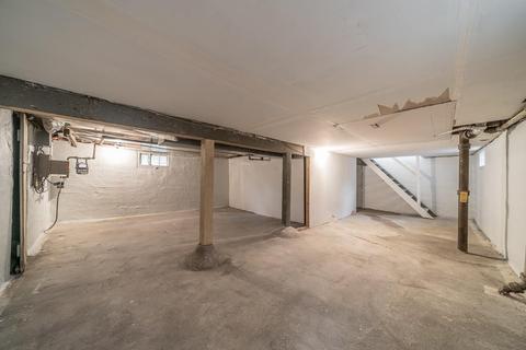3338 Cavanaugh Ave, Cincinnati, OH 45211 photo 18