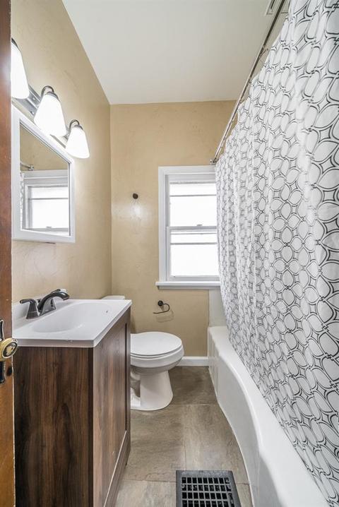 3338 Cavanaugh Ave, Cincinnati, OH 45211 photo 16