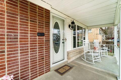 3675 Edgebrook Dr, Cincinnati, OH 45248 photo 4