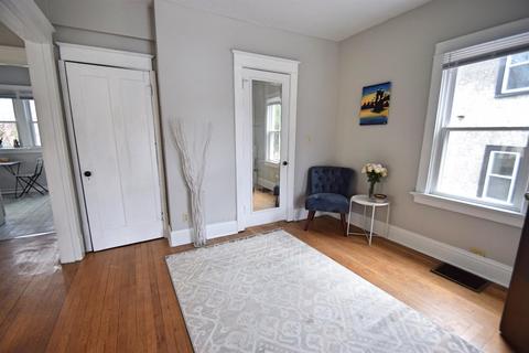 4106 Maple Dr, Cincinnati, OH 45209 photo 4