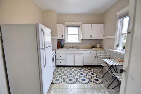 4106 Maple Dr, Cincinnati, OH 45209 photo 3