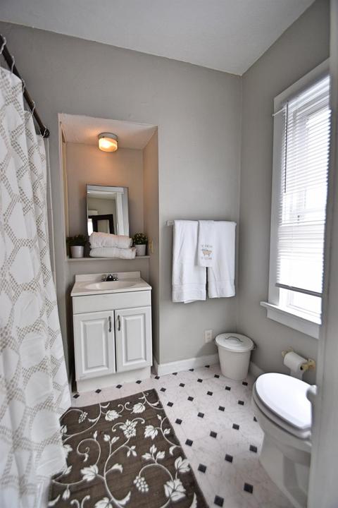 4106 Maple Dr, Cincinnati, OH 45209 photo 6