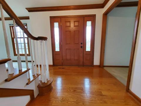 859 Stonebridge Dr, Cincinnati, OH 45233 photo 4