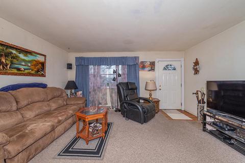 11524 Geneva Rd, Forest Park, OH 45240 photo 8