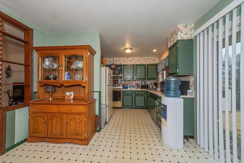 11524 Geneva Rd, Forest Park, OH 45240 photo 11
