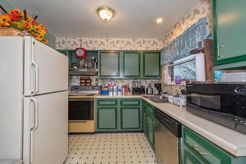 11524 Geneva Rd, Forest Park, OH 45240 photo 10