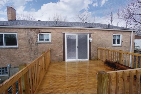1042 Hollytree Dr, Cincinnati, OH 45231 photo 12