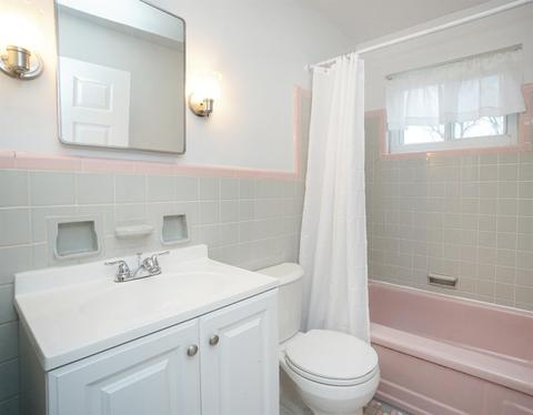 1042 Hollytree Dr, Cincinnati, OH 45231 photo 14