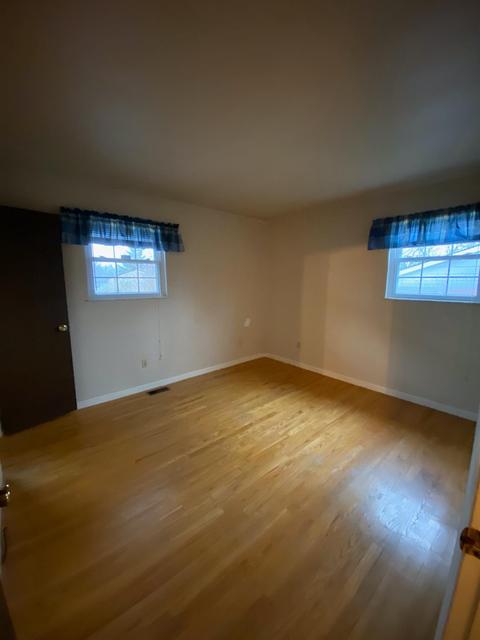 1090 Meadowind Ct, Cincinnati, OH 45231 photo 9