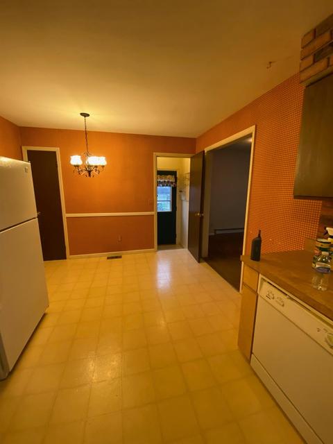 1090 Meadowind Ct, Cincinnati, OH 45231 photo 7