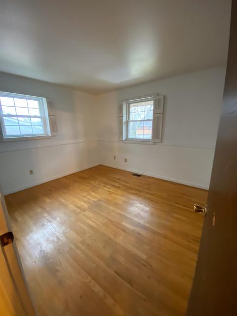 1090 Meadowind Ct, Cincinnati, OH 45231 photo 8