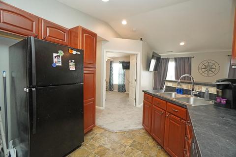 7662 Bridge Point Dr, Cincinnati, OH 45248 photo 11